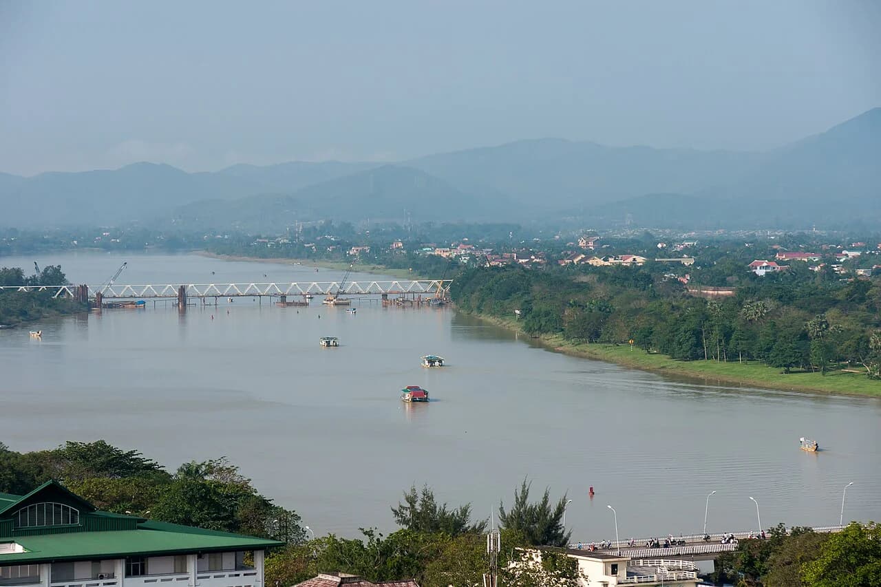 Perfume River, Hue