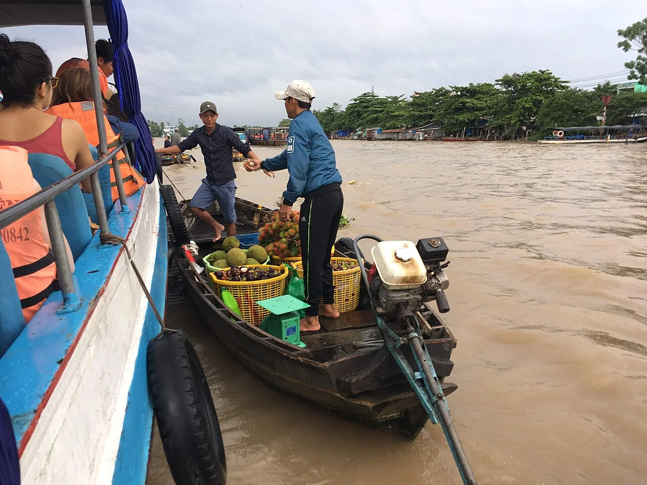 Cai Rang floating market